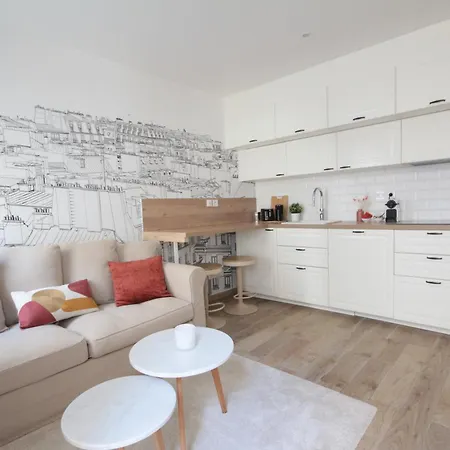 One Bedroom With Terrace Apartment