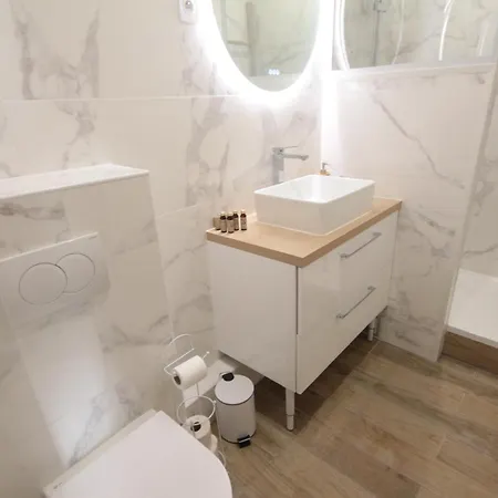 Apartment One Bedroom With Terrace
